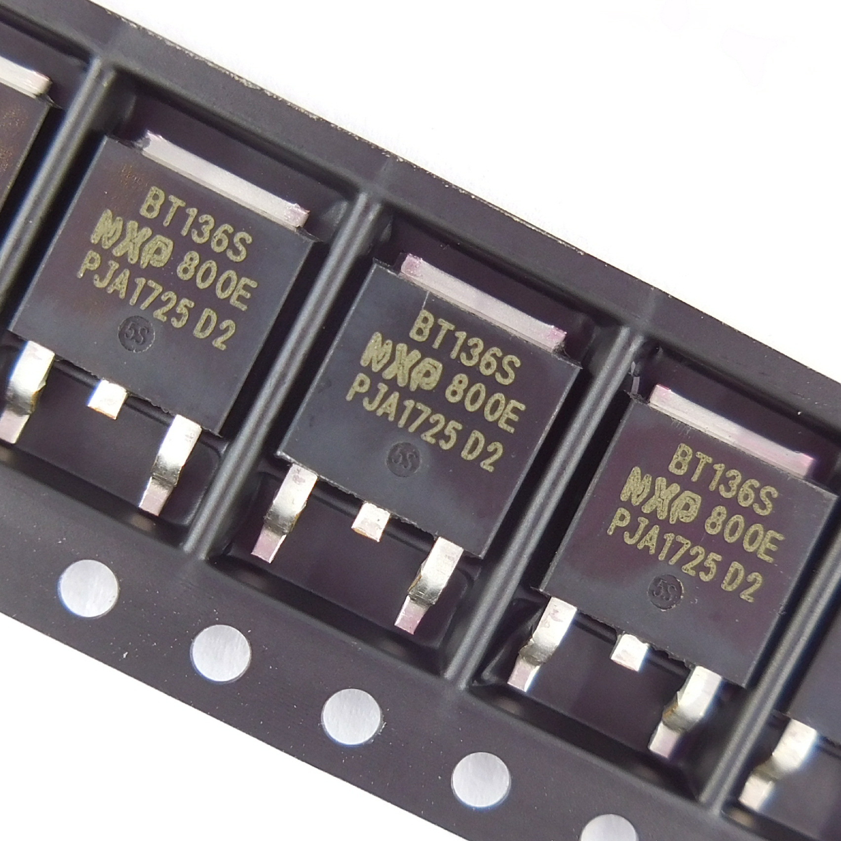 BT136S-800E TO-252贴片 800V 4A双向可控硅晶闸管 136S-800E