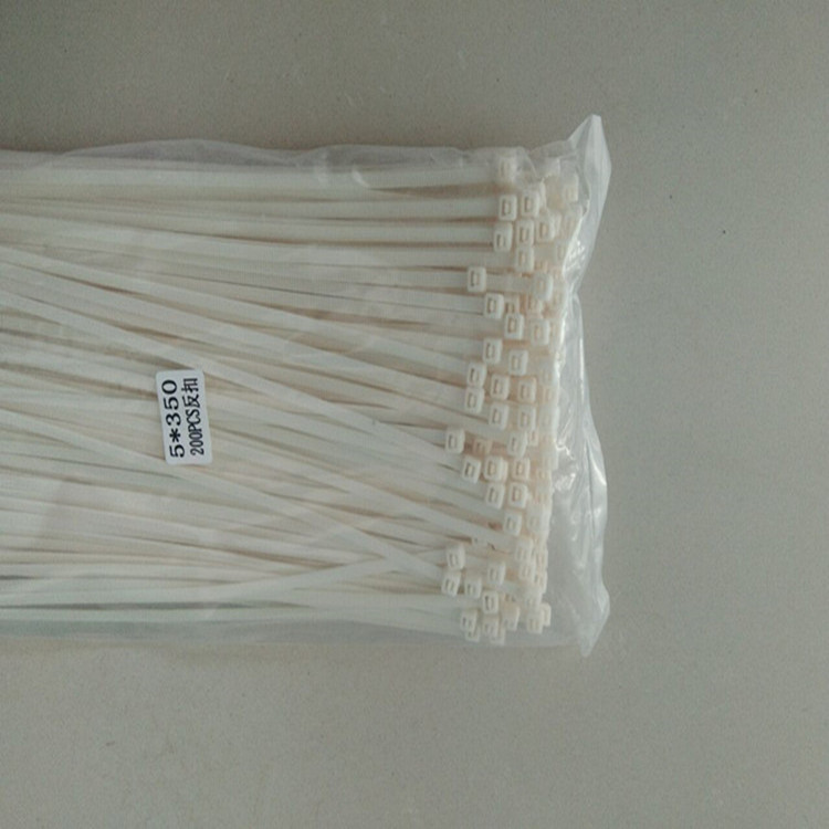 68AF773AD1F633E255D86BE5AAC4AB