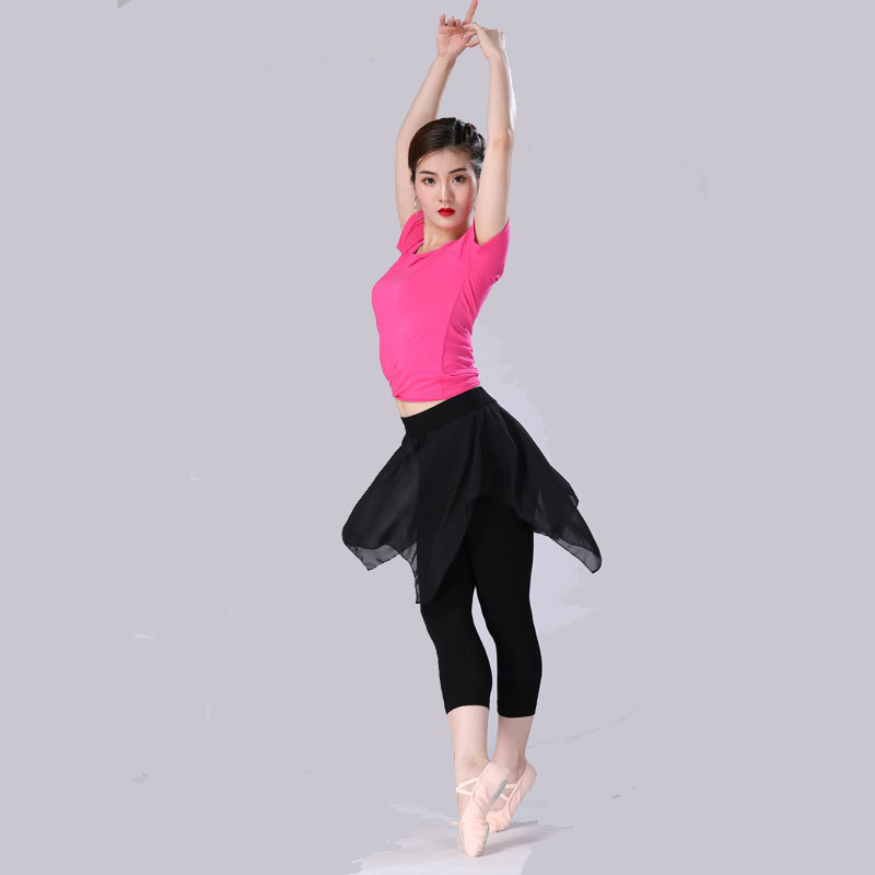 008 [반팔] 로즈 레드 뾰족귀 + 크롭 거즈 팬츠