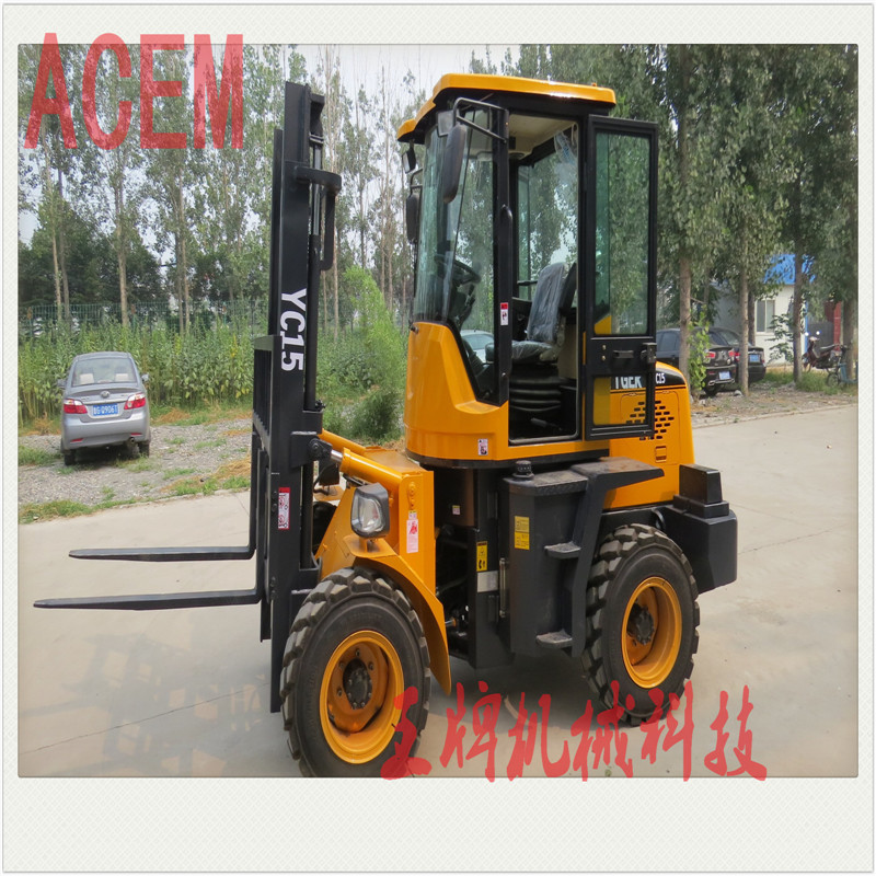 源头厂家批发四驱叉车 山区工地用车越野叉车 全地形多功能叉装机