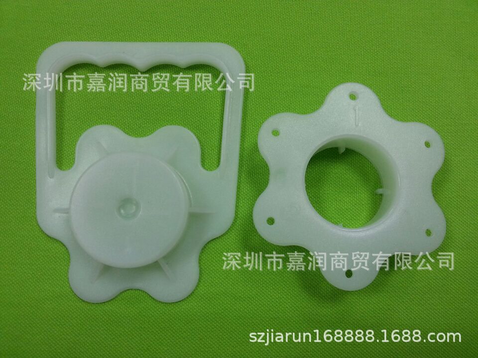 供应大型包装纸箱扣提手塑料加厚手扣梅花扣重型箱扣大小规格