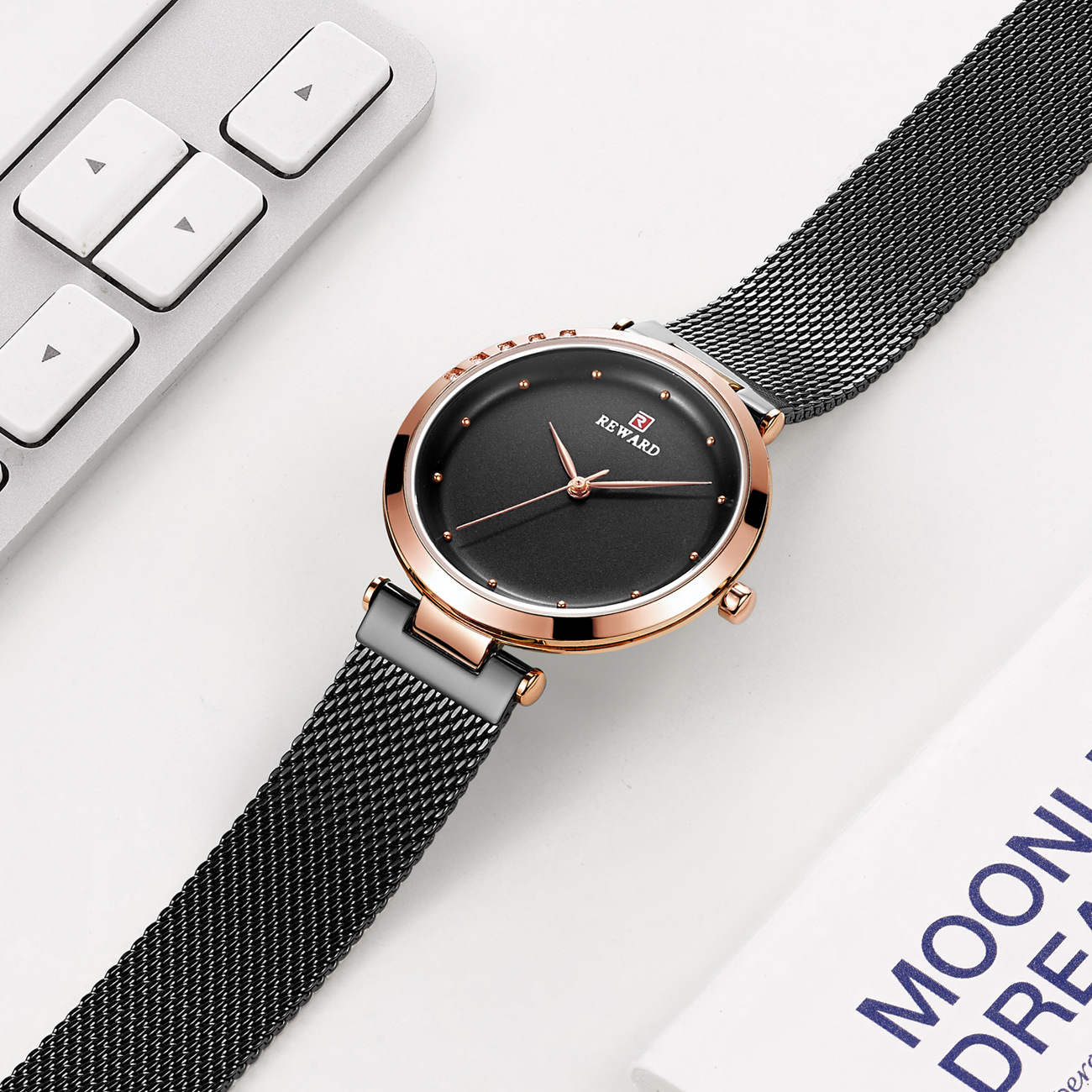 Relógio de quartzo feminino pulseira em malha à prova d'água_voghion.com