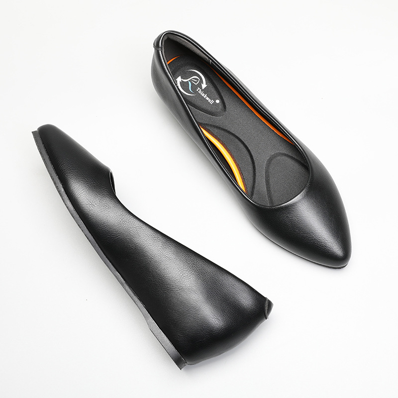 工作鞋女黑色春秋皮鞋2021年新款浅口内增高单鞋坡跟小码大码女鞋