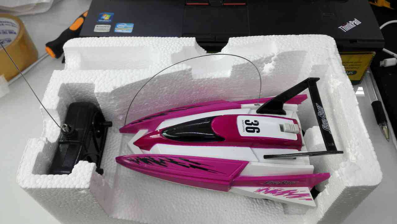 (中性)4通 遥控水上快艇船 颜色随机