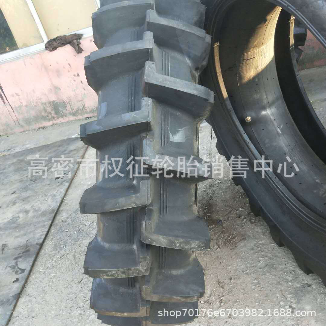 桦林 顺福昌农用手扶拖拉机14.9-30R-2人字水田高花收割机稻田