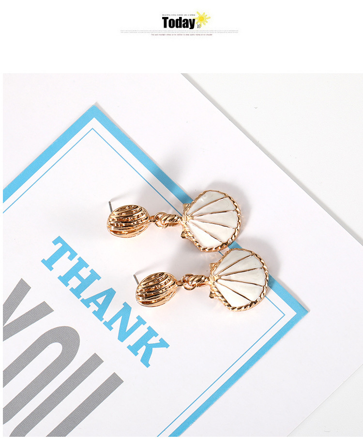 1 Pair Simple Style Shell Plating Alloy Drop Earrings display picture 7