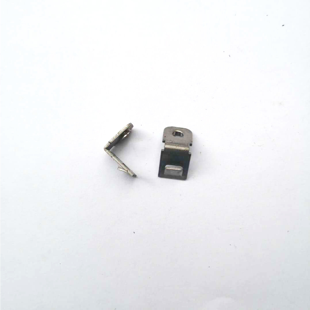 生产加工接线盒铁扣，五金冲压件，模具制造电子