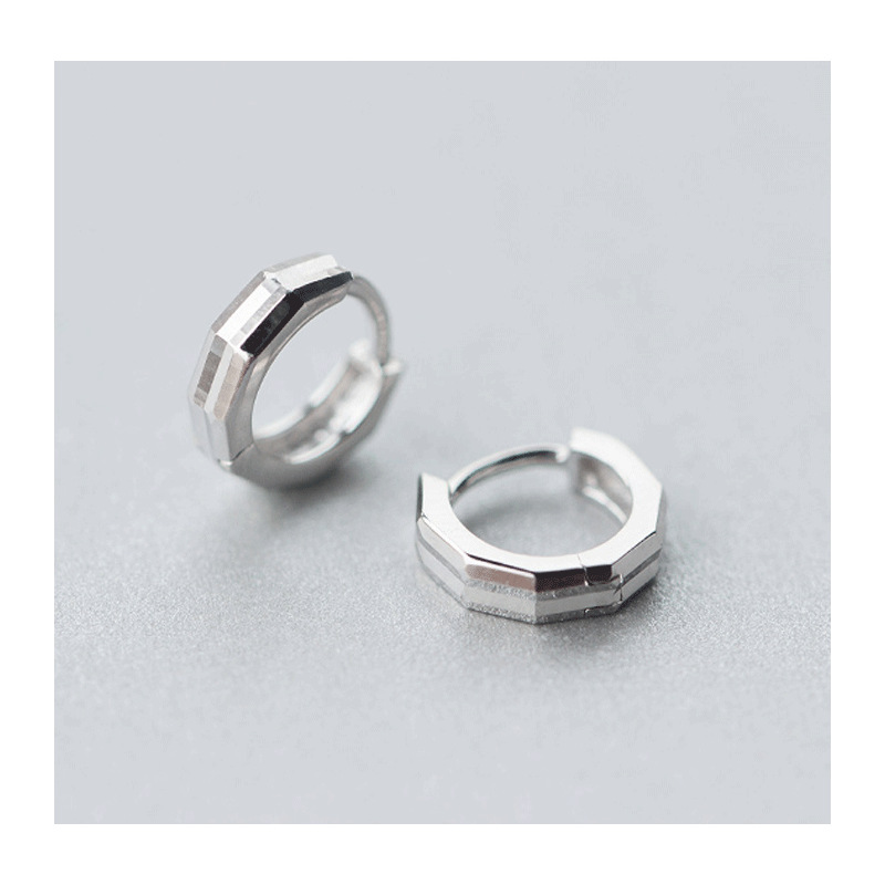 S925 botones de orejas de plata para mujeres y hombres moda personalidad pareja pequeña aretes al por mayor joyería de pendientes de geometría simple E2660