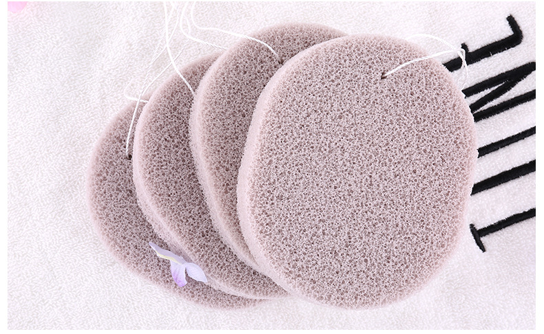 YB071, a 15T thick-hole oval facial cleanser with a single pack of walnuts and a large hanging rope undefined