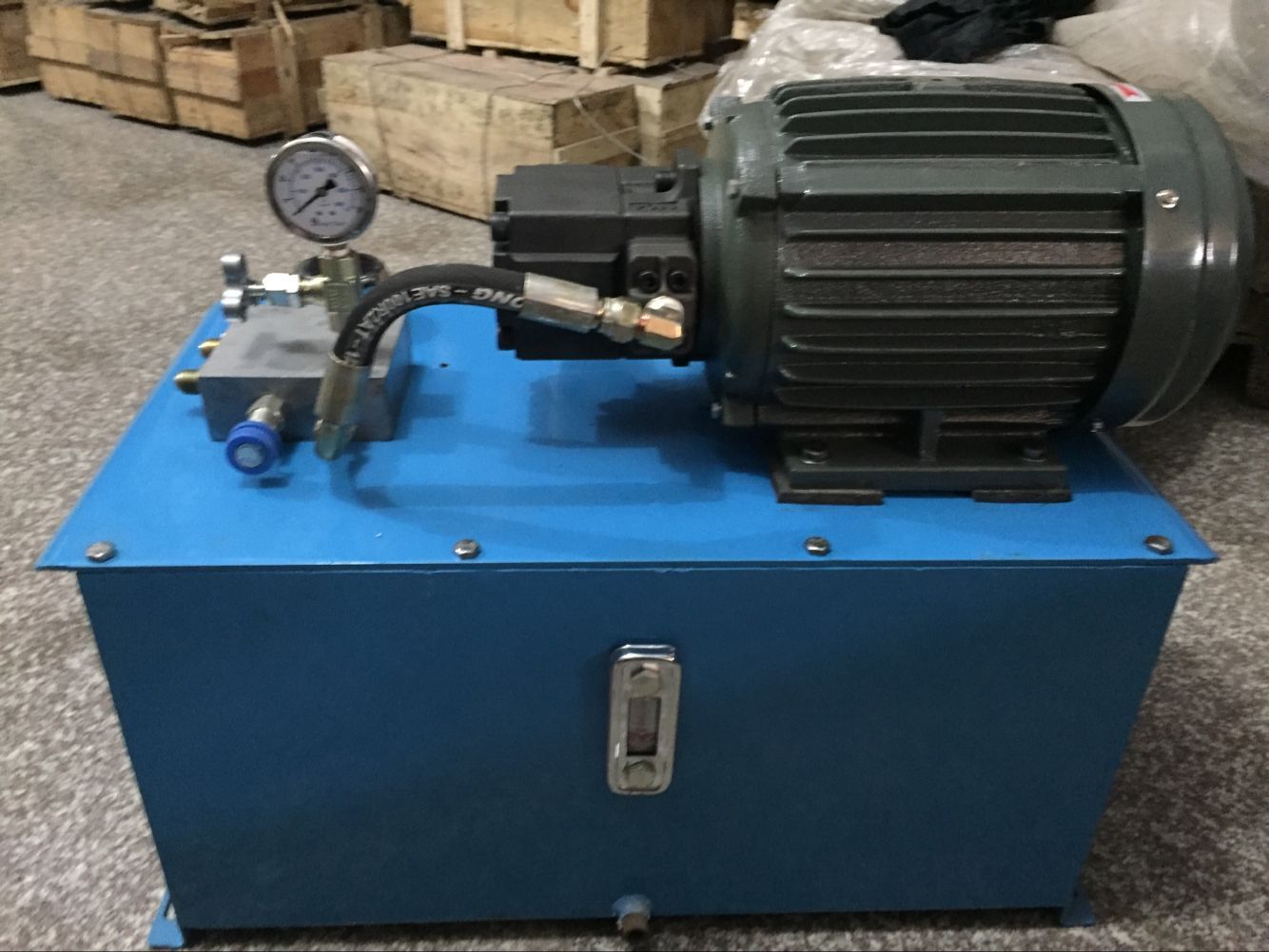 厂家批发 造粒机油箱 模头专用 电机自带油箱质量保障