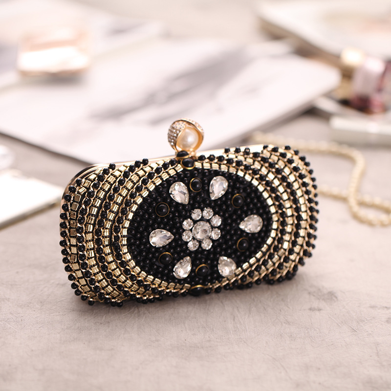 Pearl Evening Bag Women's Clutch Bag Fashion Small Square Bag Shoulder Diagonal Bag display picture 9