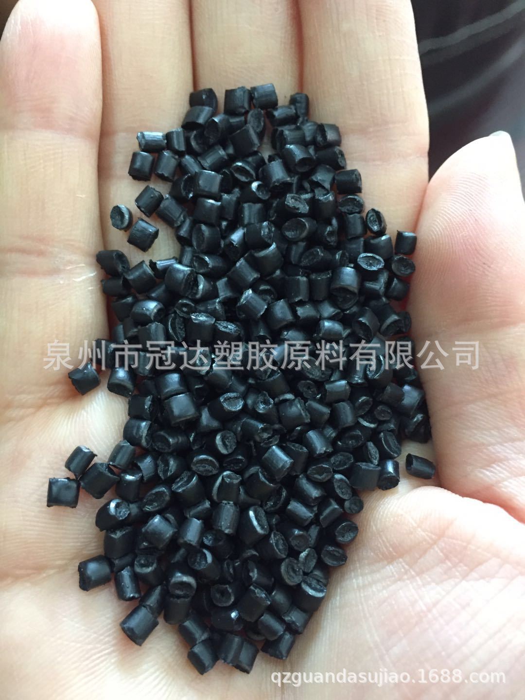 厂家直销供应黑色PP再生料保险杠汽车板摩托车板PP造粒的韧性好