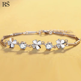 项坠;戒指;耳钉