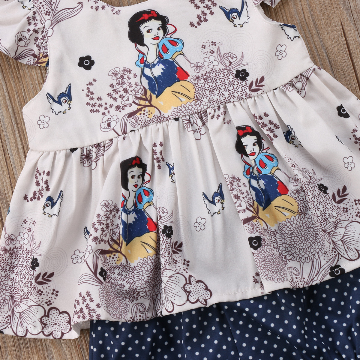 Child Outfit 7