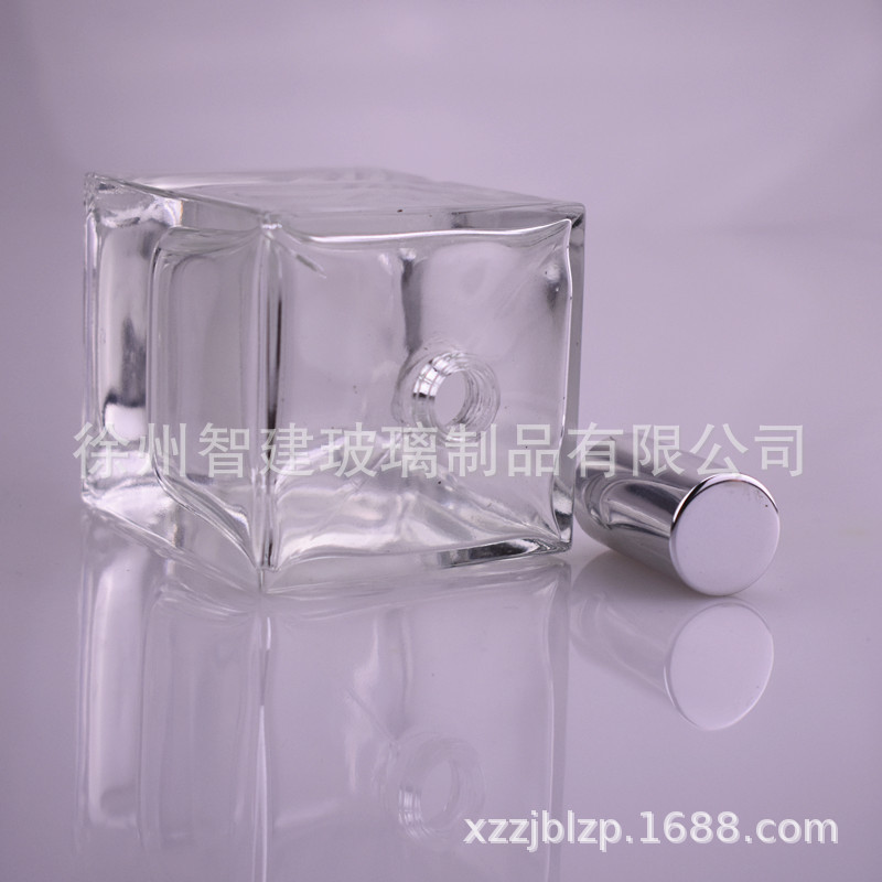 厂家销售精白料香水瓶100毫升方形 高档晶白料玻璃瓶香水喷雾瓶