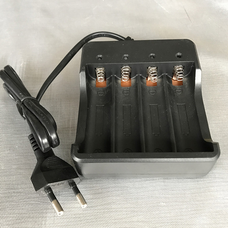 ebay热卖18650充电器外贸爆款18650.17650四槽充电器智能18650充