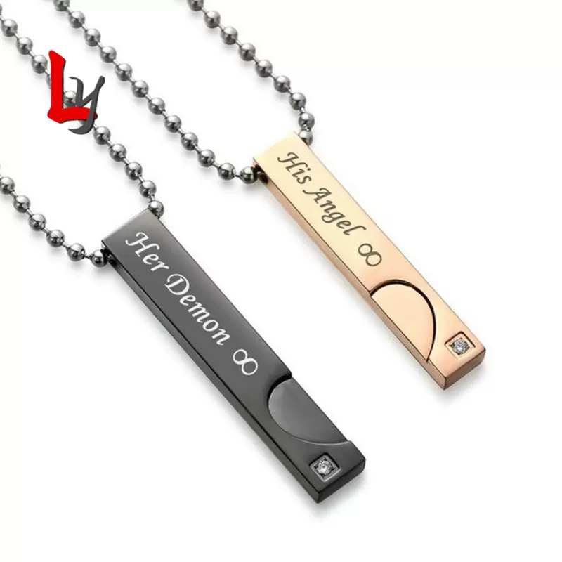 欧美饰品批发 钛钢情侣项链吊坠 Queen King情侣玫瑰金 黑色吊坠