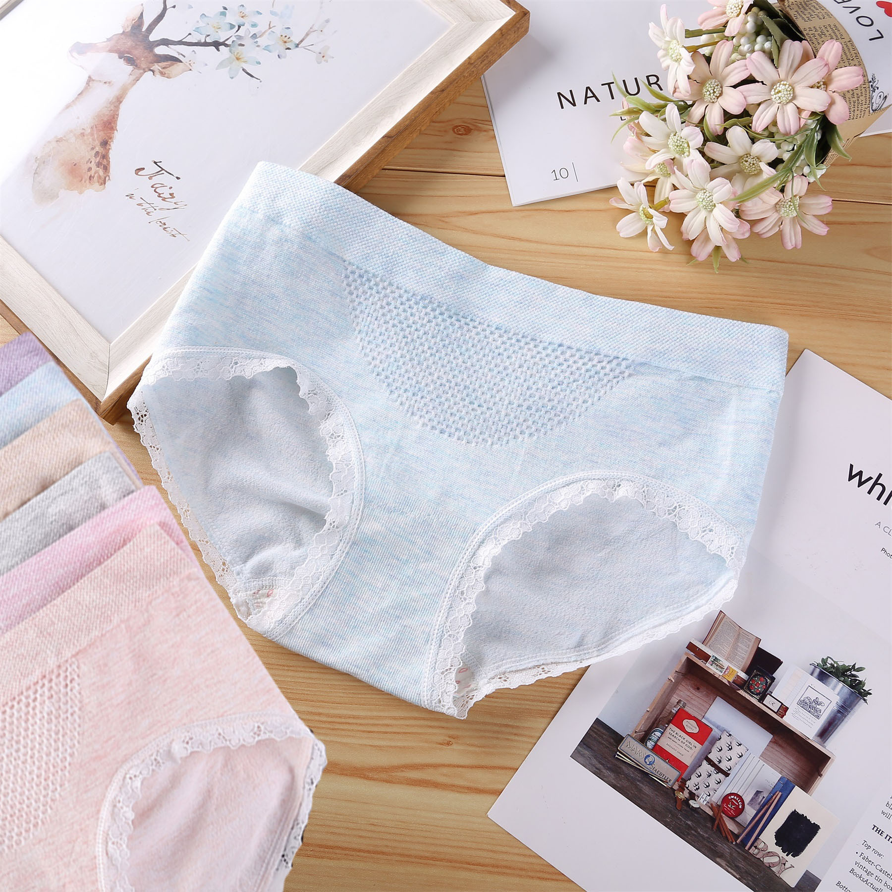 彩棉蜂巢内裤女中腰升级版无缝蕾丝边提臂舒适透气中腰三角裤