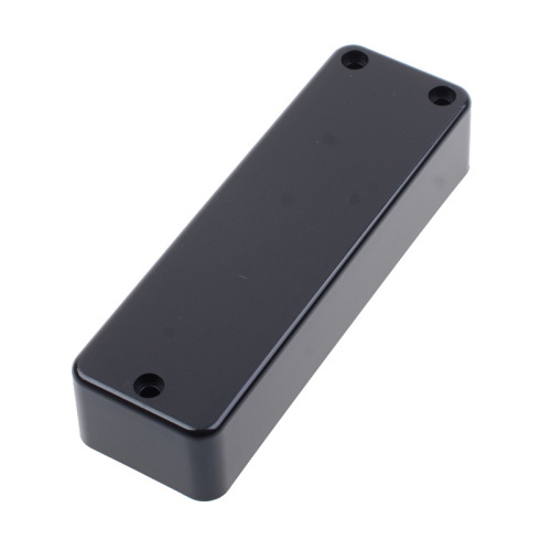 4-string/5-string JM electric bass pickup cover with sand finish. Black closed-type JM series electric bass pickup cover.