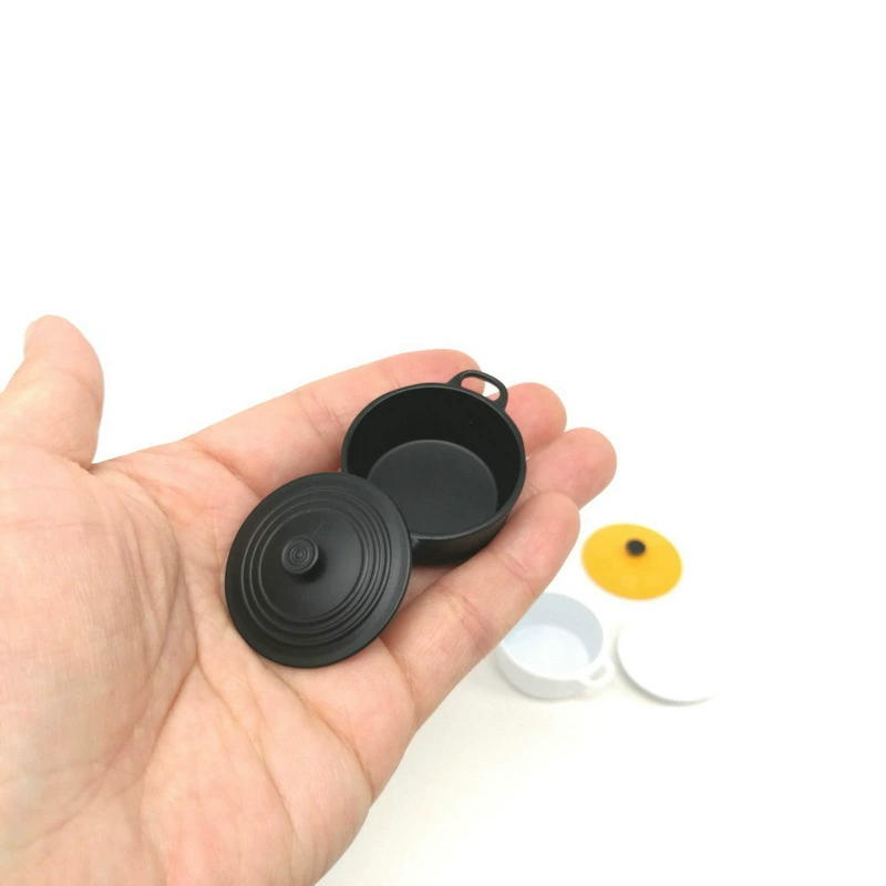 Mini dollhouse with accessories, kitchenware, realistic round handle