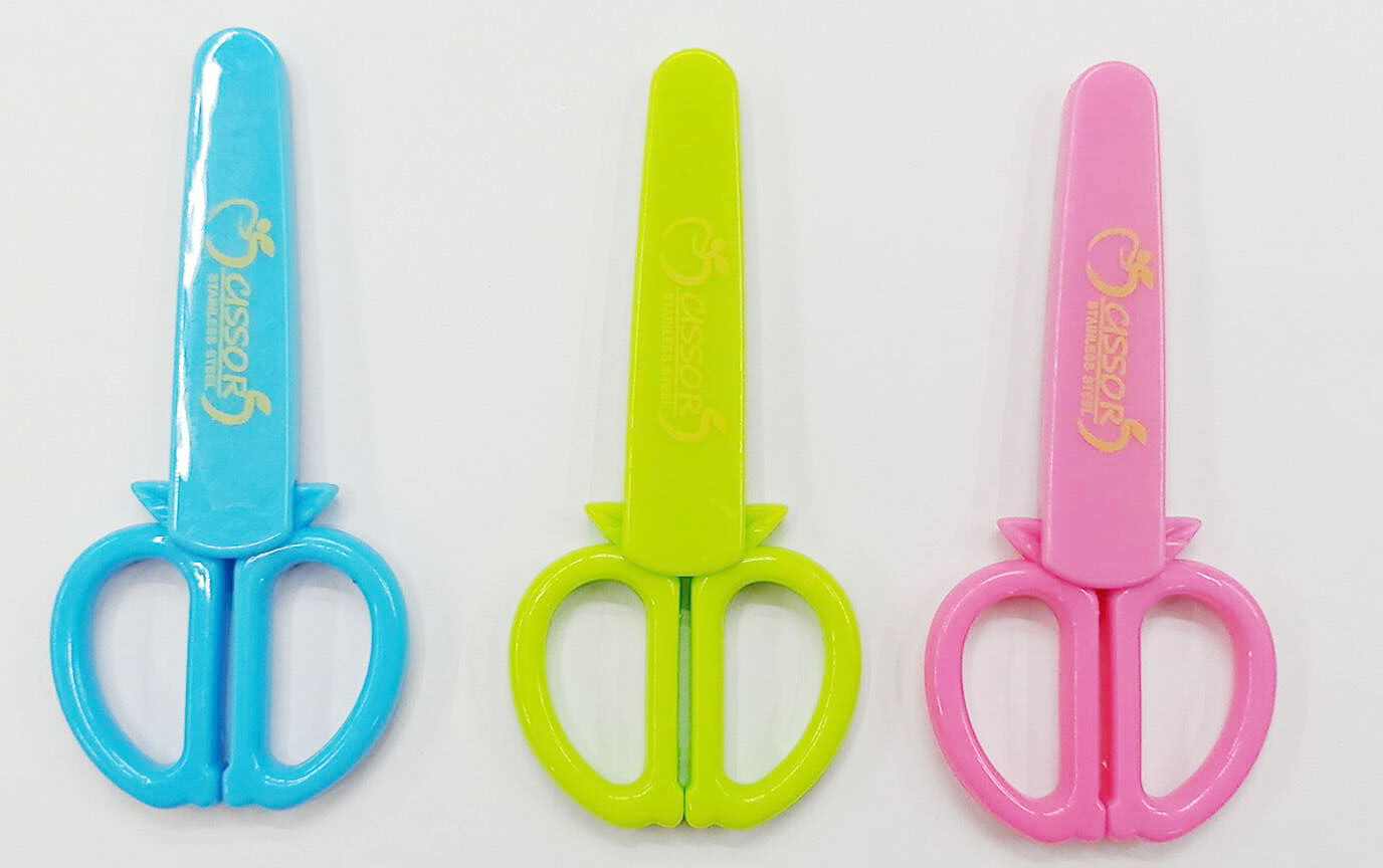 children manual Apple scissors Stainless steel to work in an office scissors security Green belt scissors direct deal
