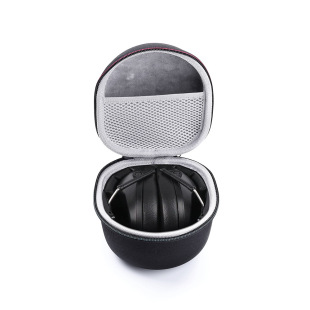 �m���Howard Leigh���C�� �\��������C�� ��y�����o�� EVA��