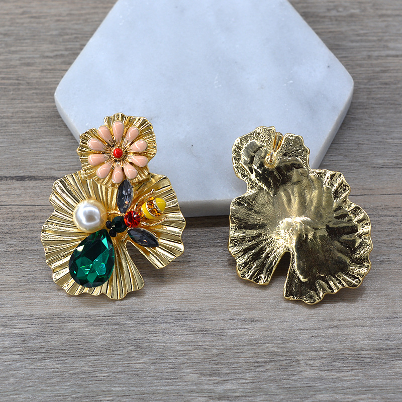 New Fashion Baroque Alloy Flower Earrings Wholesale display picture 4