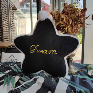 ins拍照萌物家居兔绒靠枕 星星 五角星 皇冠云朵暖暖抱枕可加logo