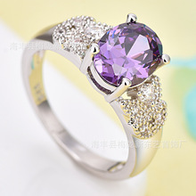 手镶旦形紫水晶两旁小锆石戒指 镀白金色简约大方指环饰品