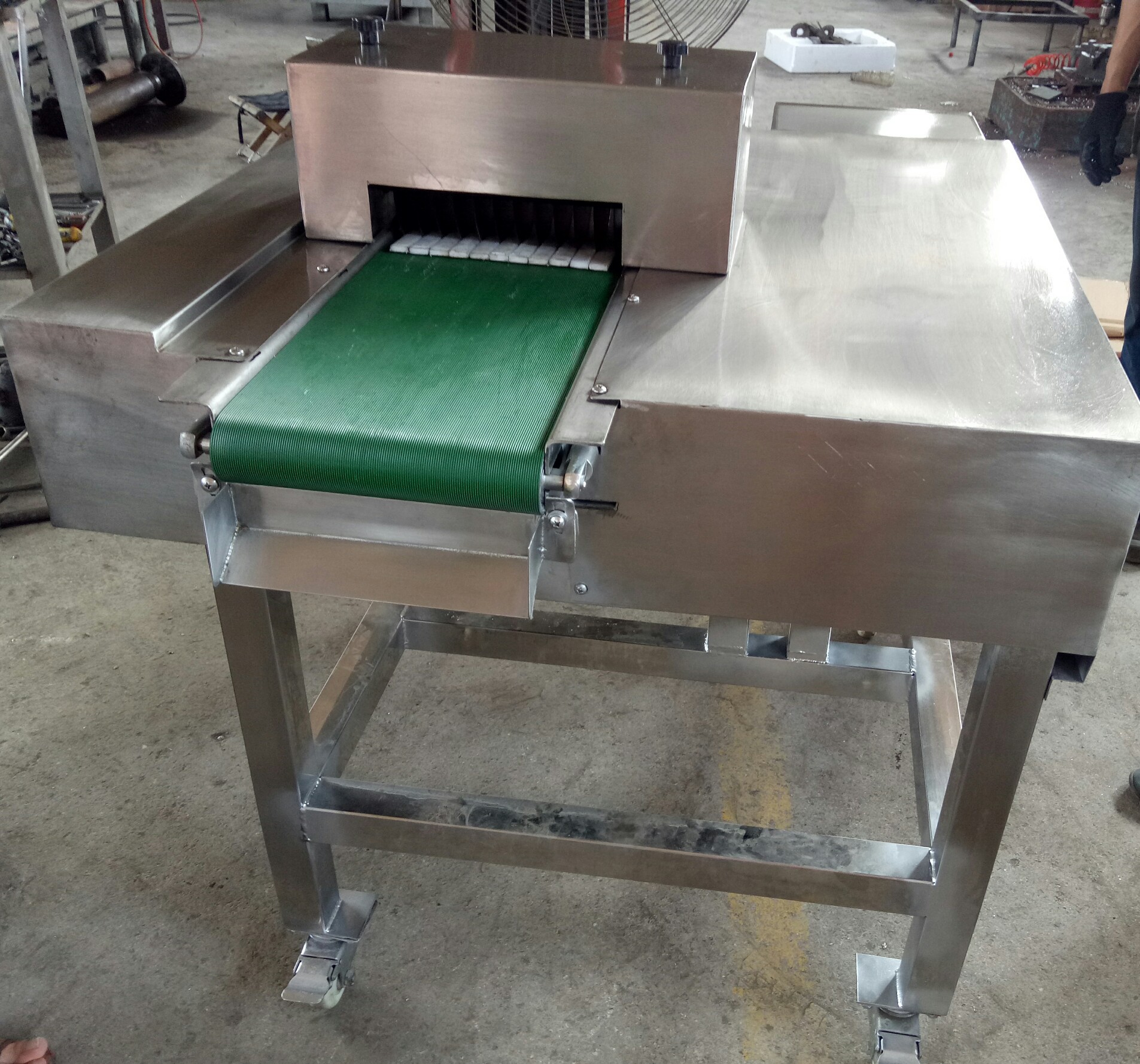 鲜的鸡米花切块机 切二公分鸡肉块 一次成型