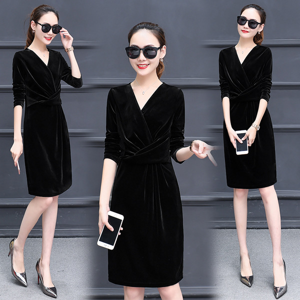 现货供应2019新款女装修身显瘦长袖金丝绒秋冬V领连衣裙连身裙子