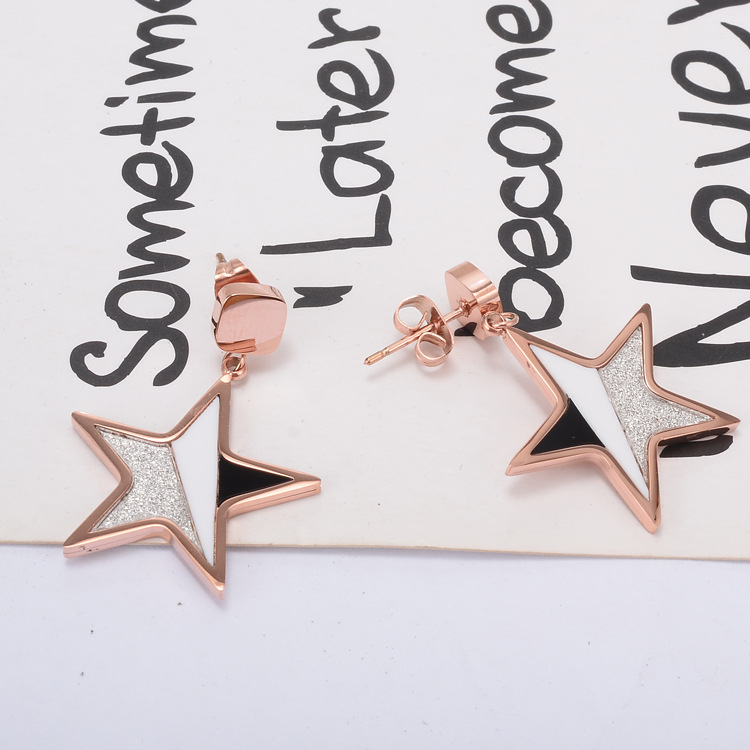 Personality Rose Gold Five-pointed Star Short Pendant Titanium Steel Earrings display picture 6