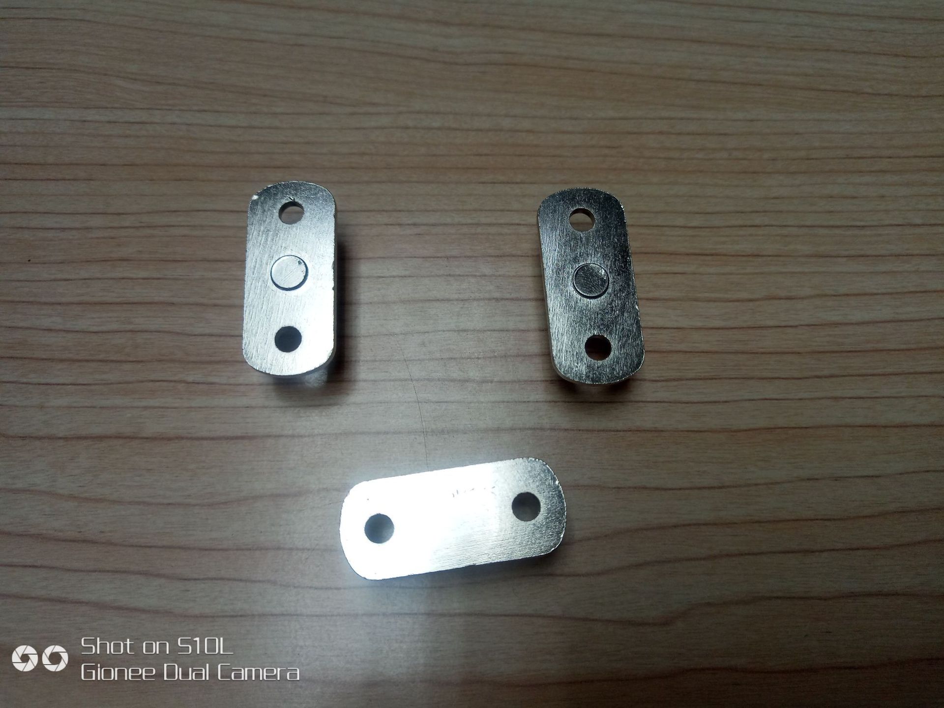 新能源汽车电池接头