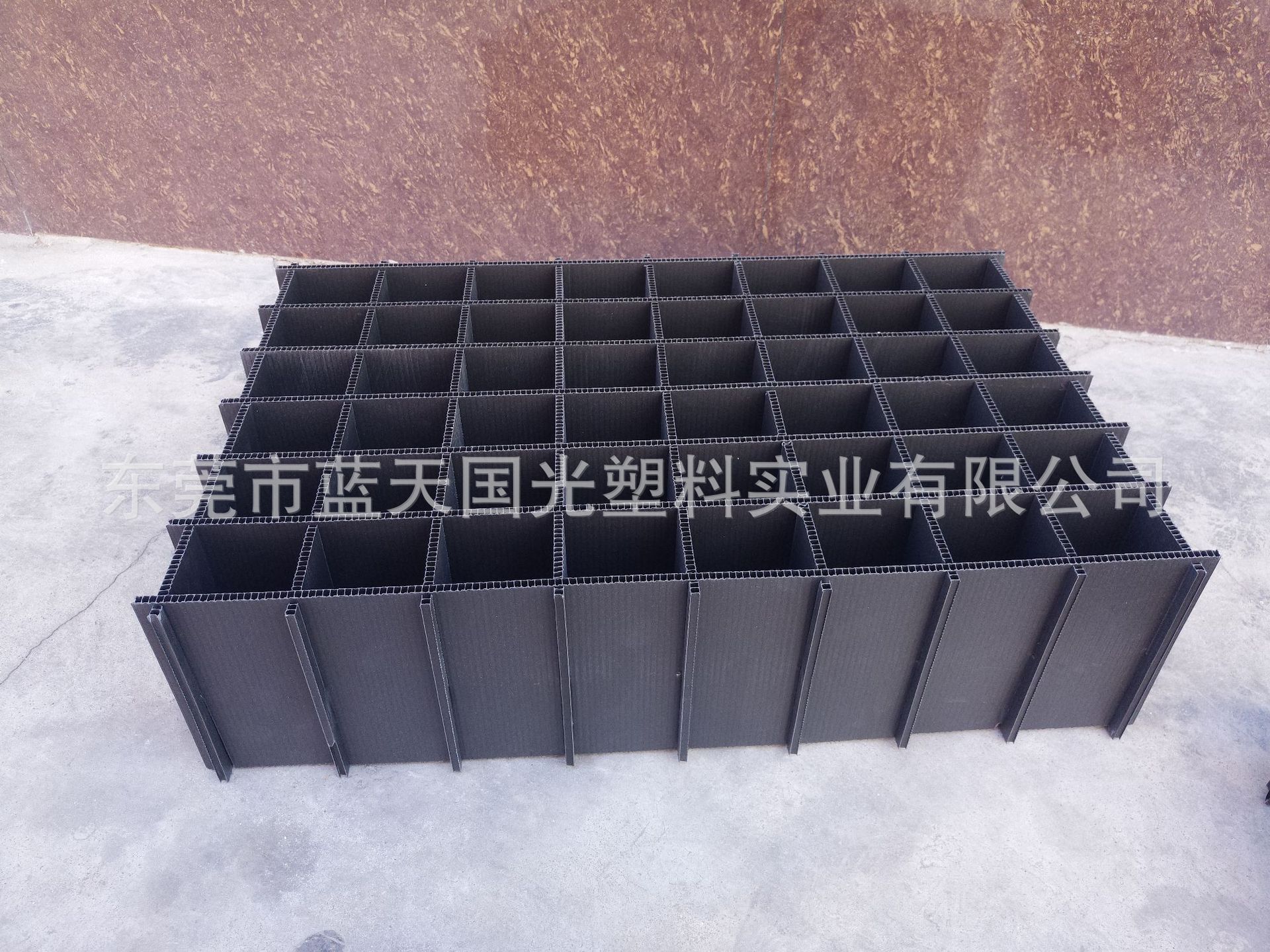 供应PP黑色塑料中空板周转箱 塑胶万通板隔板 中空板刀卡箱中空板