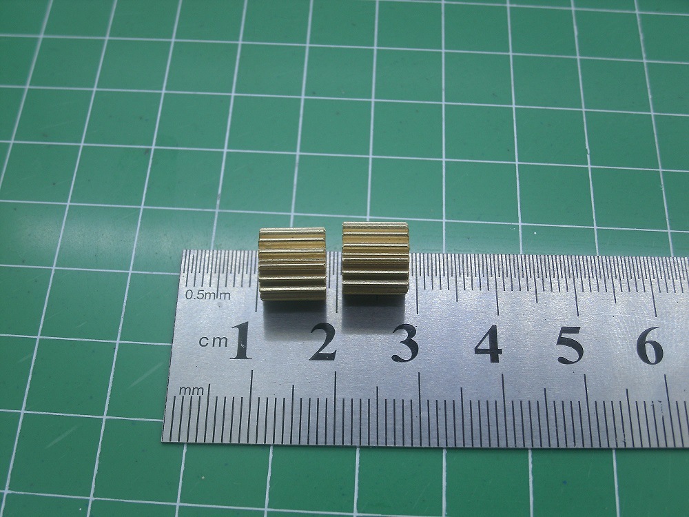 0.5模16齿内孔3.175铜齿轮平面直齿轮电机马达齿轮