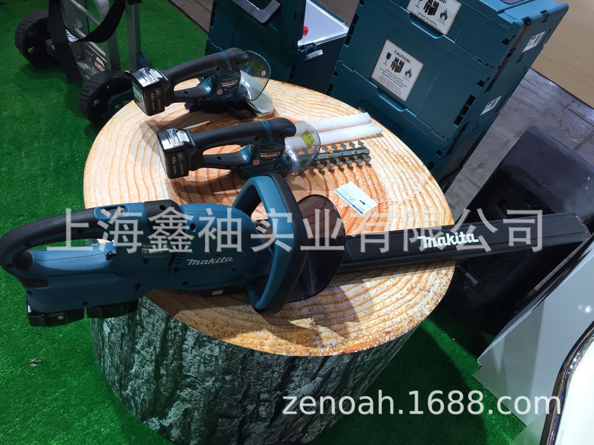 牧田makita剪草机UM600DSAE 小型家用割草机12V锂电充电式剪草机