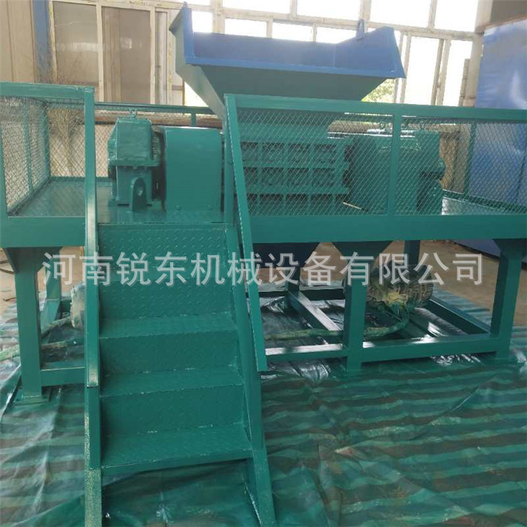1600型废旧金属撕碎机 油桶铁皮双轴撕碎机 大型废旧自行车破碎机