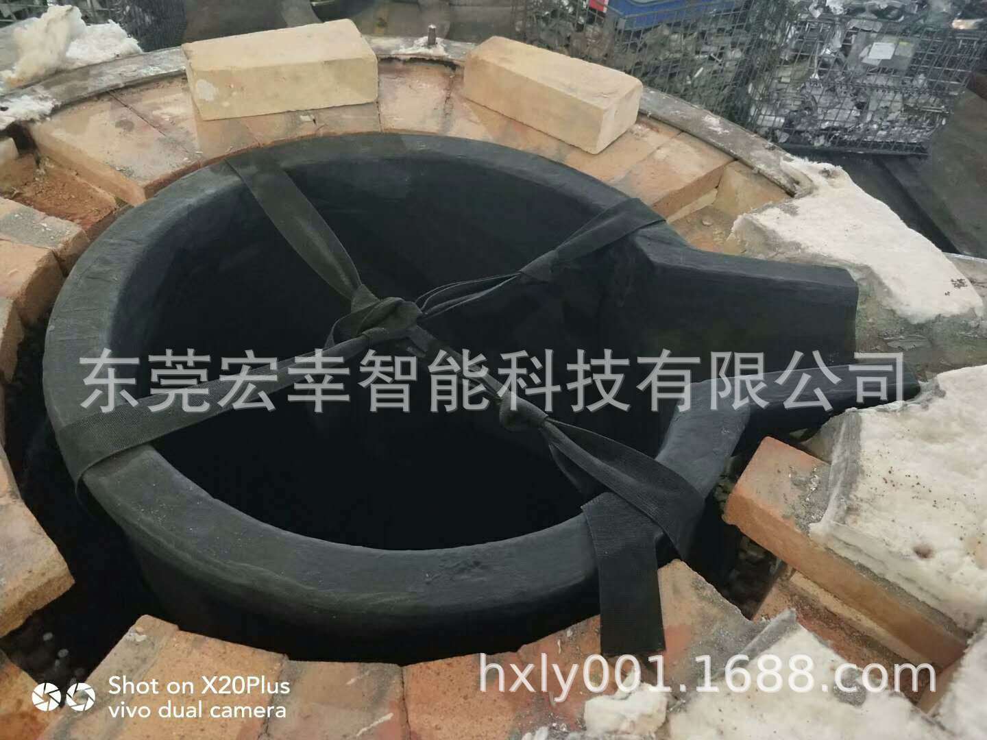 东莞100KG坩埚熔 铝炉、广东省电坩埚电熔炉、深圳坩埚熔化炉