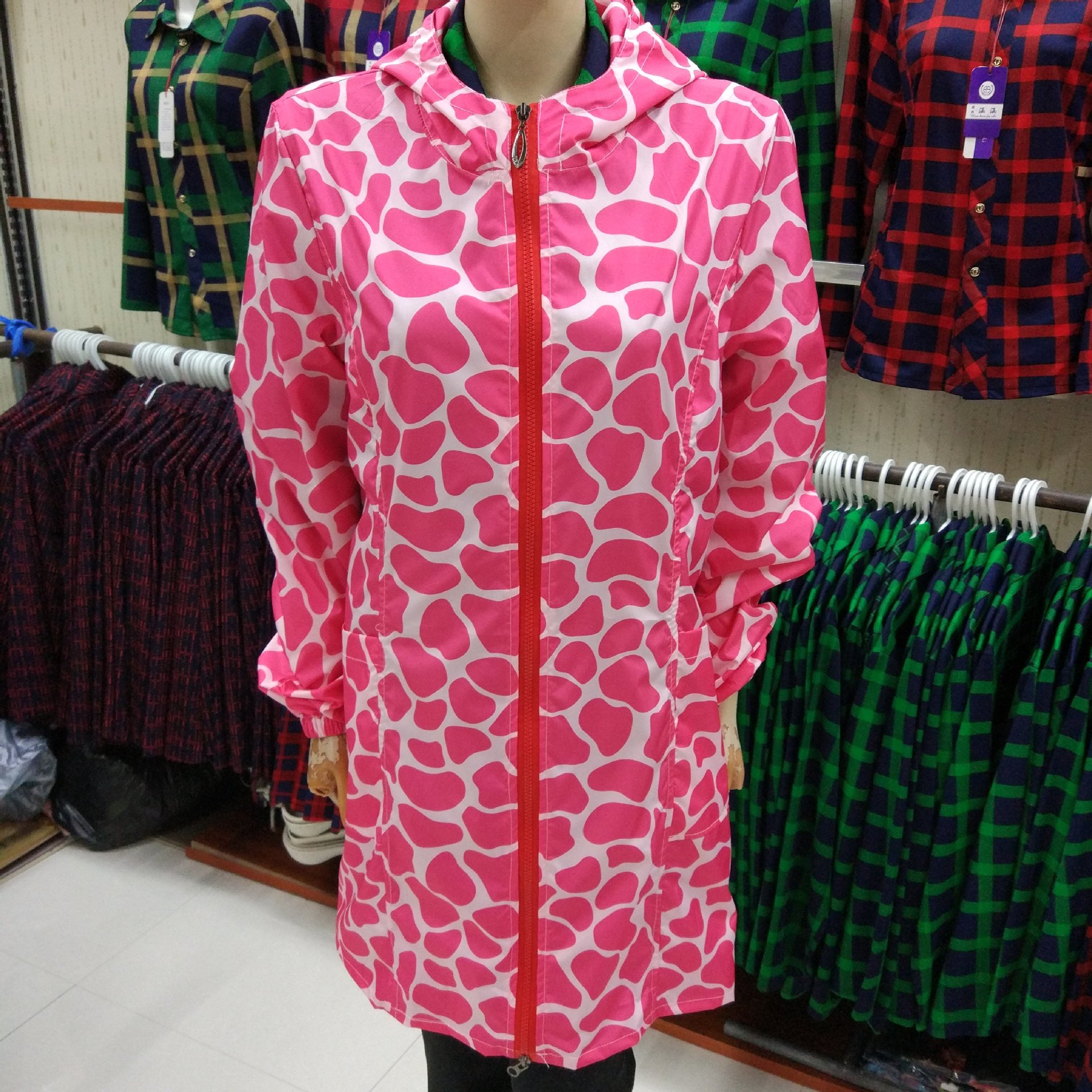 女装罩衣防水工作服加长加大开衫带帽冲锋衣花色多|ru