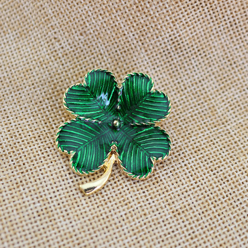 European and American vintage green enamel four-leaf clover brooch corsage