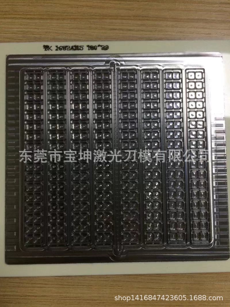 厂家制作蚀刻刀模适用窗花贴纸圣诞雪花冲切
