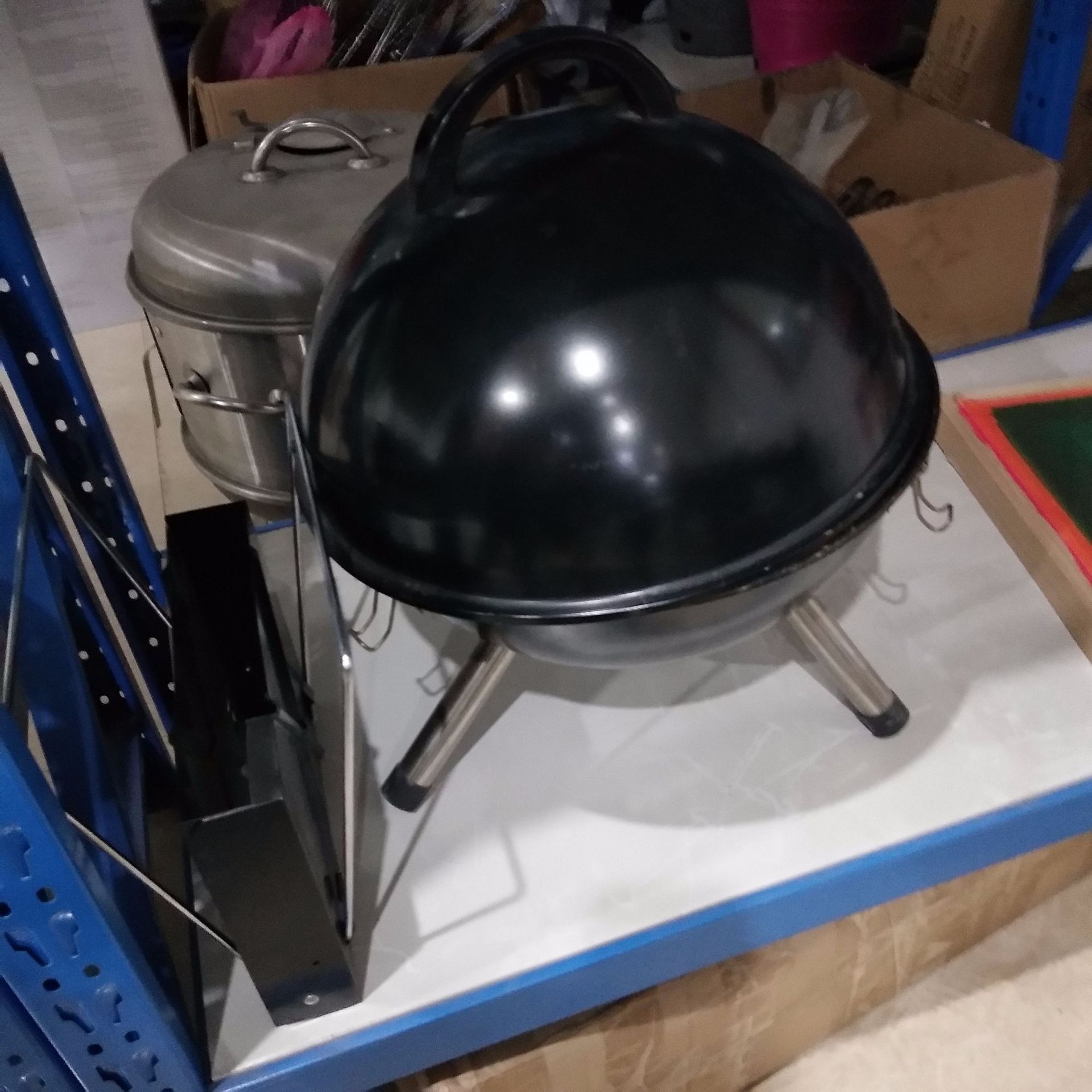 Suministro directo de fábrica estufa de fútbol negro al aire libre protección del medio ambiente sin humo estufa de barbacoa esférica