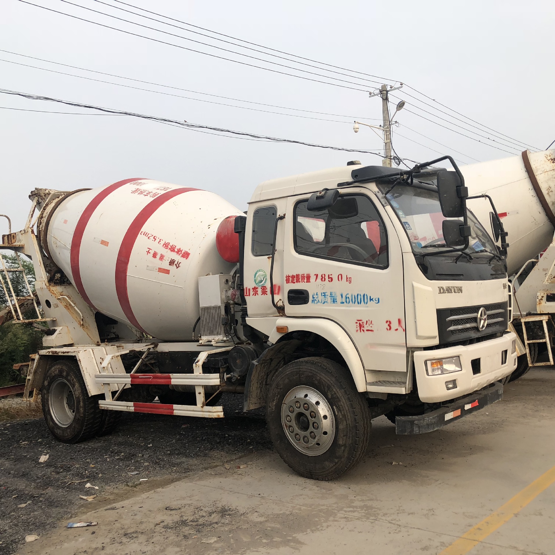 出售二手混凝土搅拌车小型  4方6方二手水泥搅拌车 重庆原装车