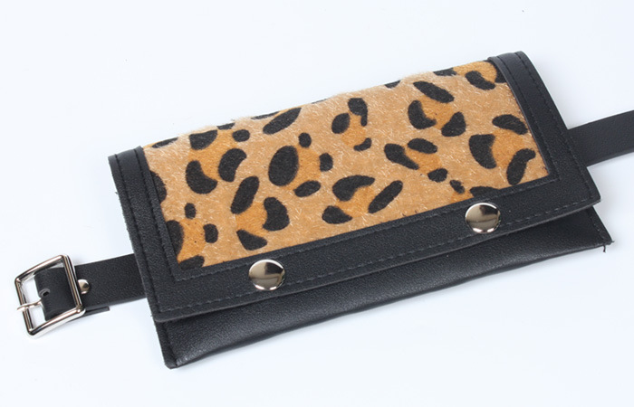 Retro Colorful Leopard Print Waist Bag display picture 5