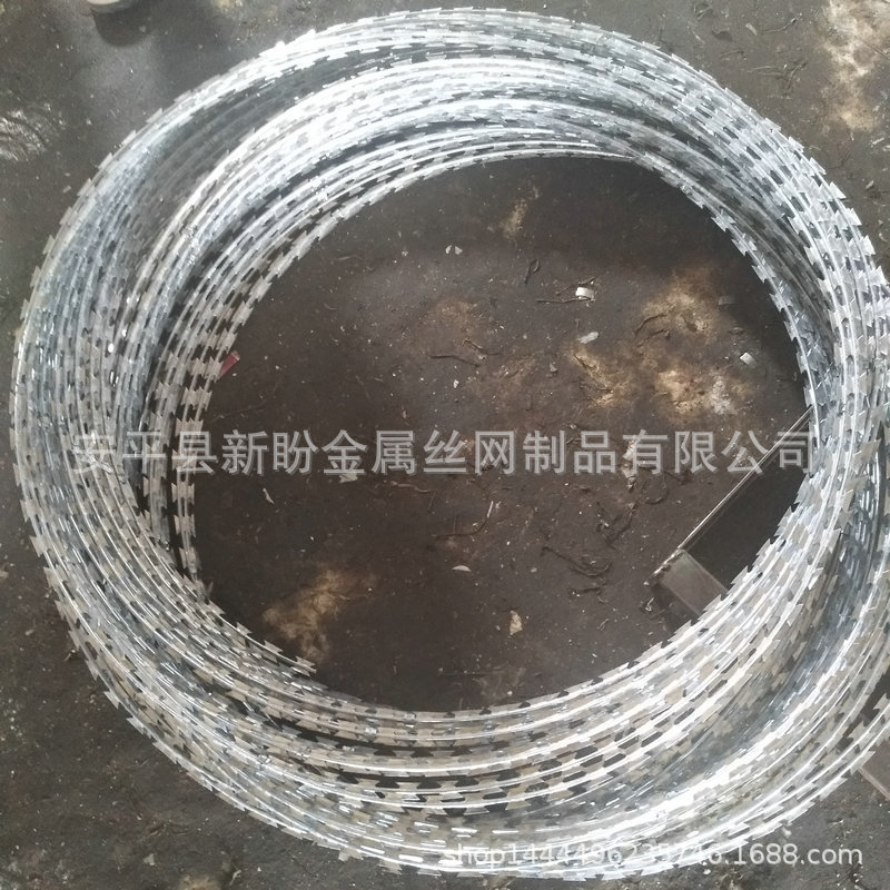 安平县刀片刺绳厂家 直线型刀片刺丝价格 蛇腹型刀片刺网镀锌刺丝-阿里巴巴