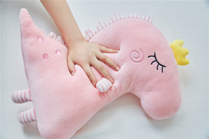 ins少女心可爱皇冠恐龙公仔羽绒棉恐龙睡觉玩偶情人节女生礼物