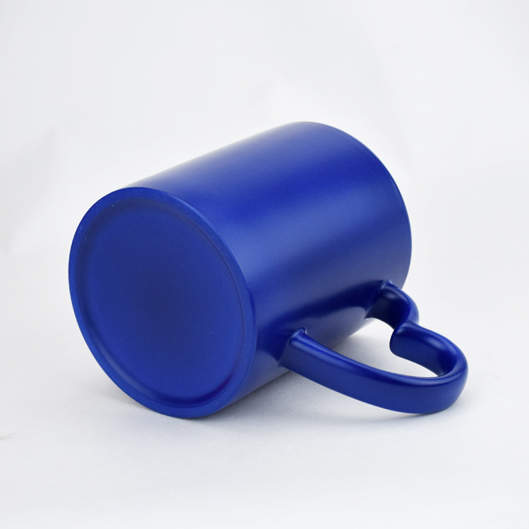 ��ɫ������ �İѱ�ɫ��ӡLOGO���±�������Ƭ ��תӡħ��������