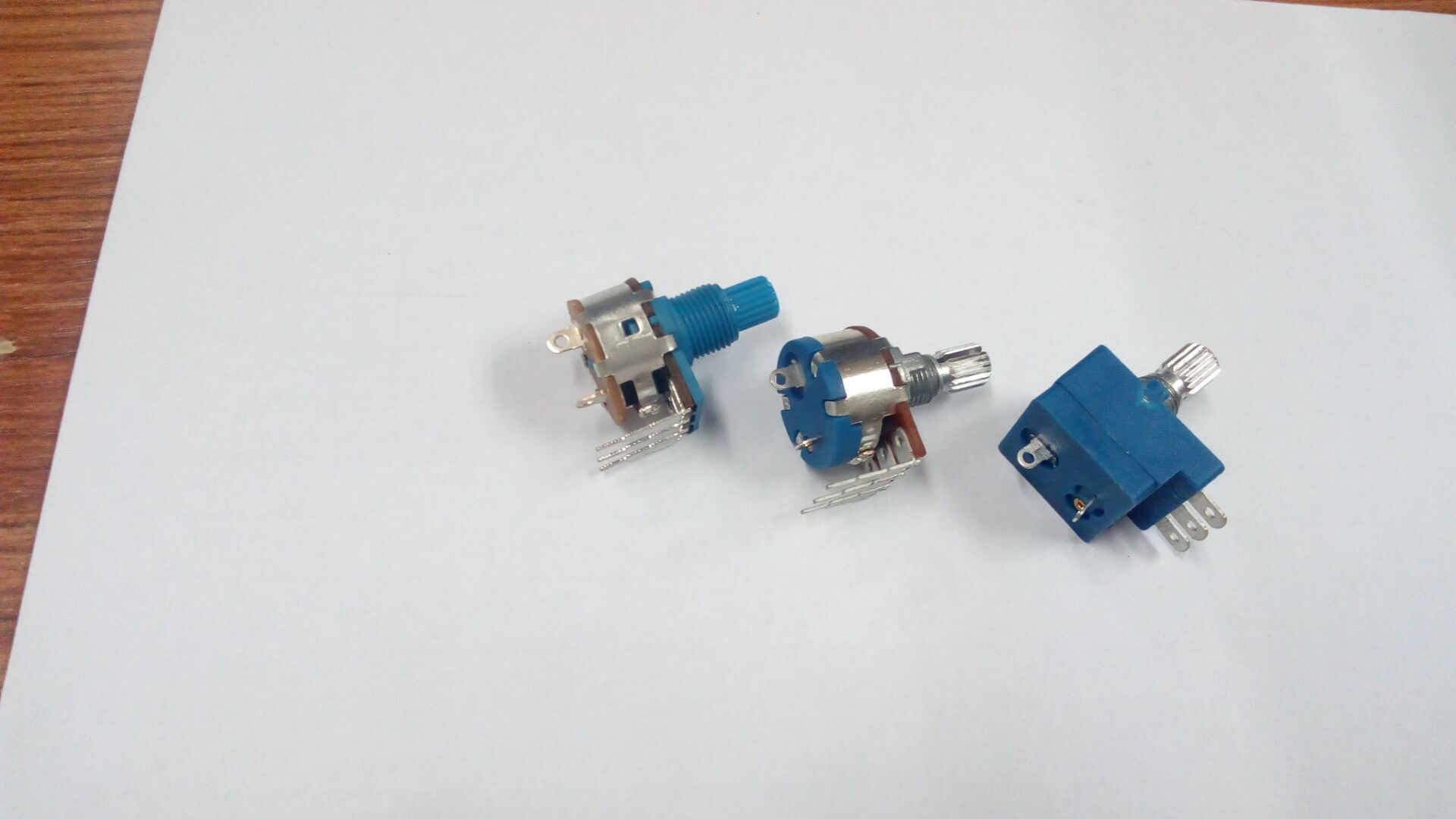 厂家供应RV148 密封式防尘电位器10万寿命以上