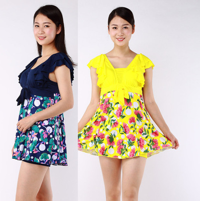 中年泳衣女保守连体平角遮肚显瘦泡温泉妈妈款游泳衣大码游泳衣|ms