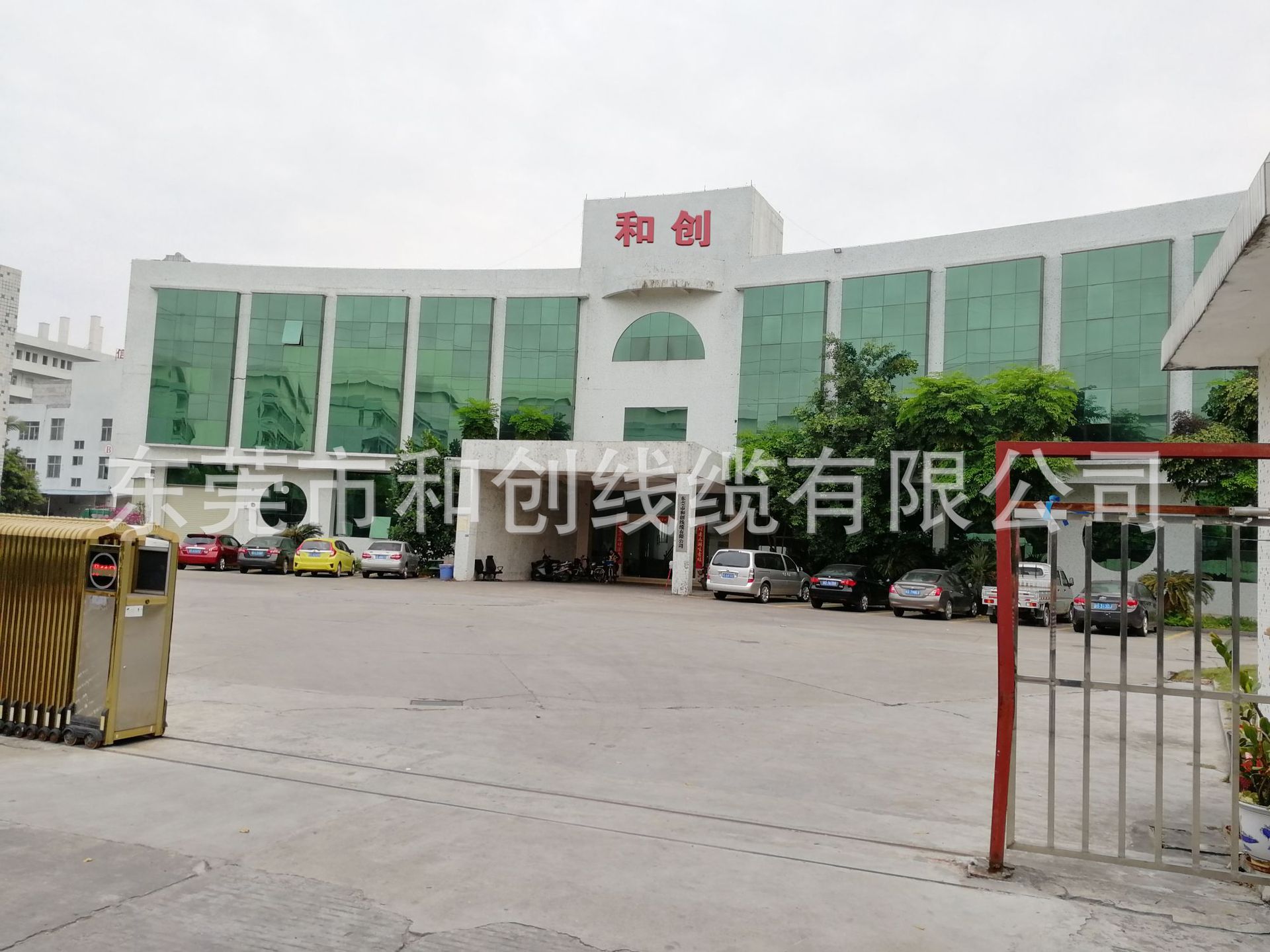 工厂大门图片